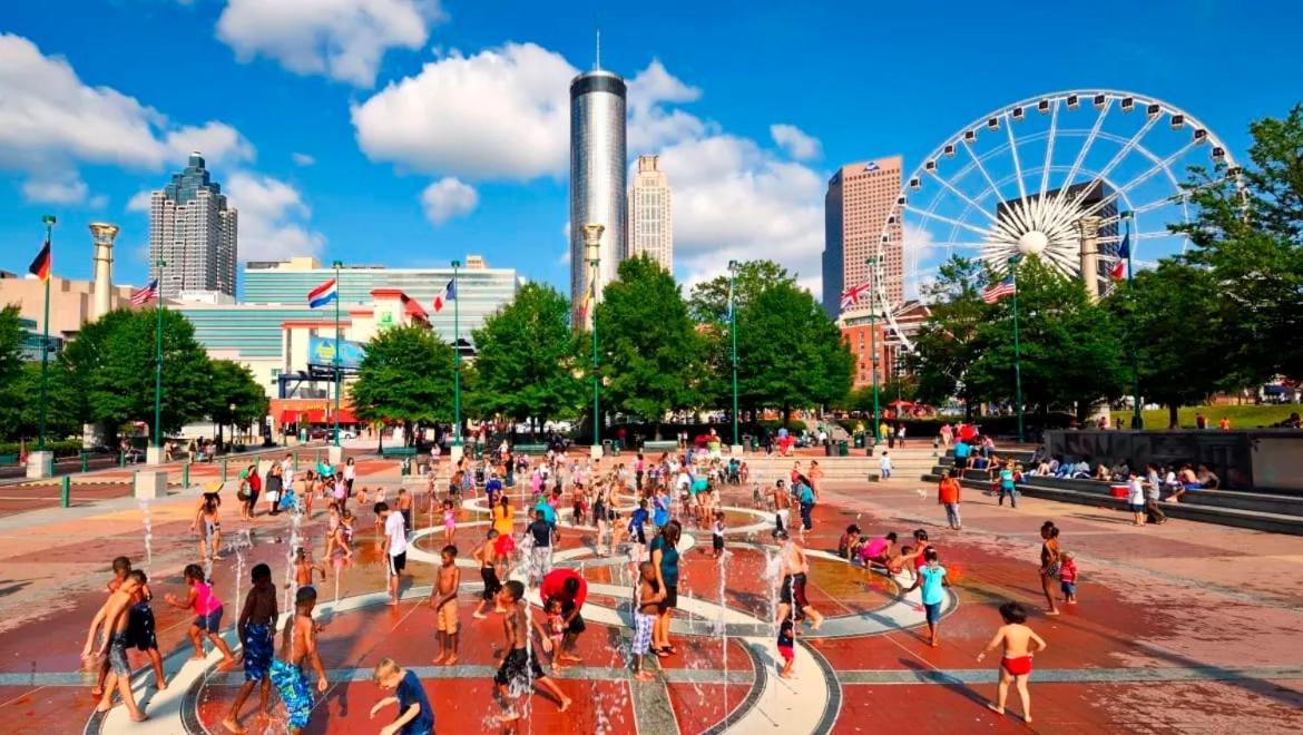 Angelic Central Midtown Home One Block From Piedmont Park アトランタ エクステリア 写真